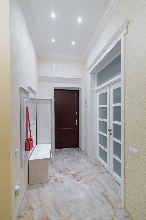 Vip Apartment Na Derebasovskoi Odesa Exterior photo